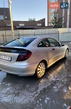 Купе Mercedes-Benz C-Class 2001 в 