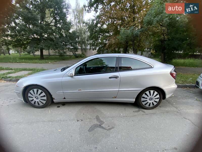 Купе Mercedes-Benz C-Class 2001 в Киеве фото 7 Купе Mercedes-Benz C-Class 2001 в Киеве
