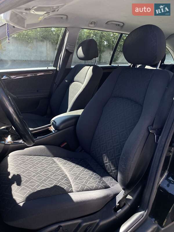 Универсал Mercedes-Benz C-Class 2002 в Ровно