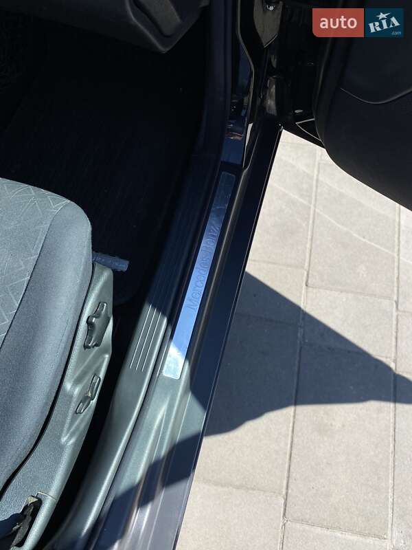 Универсал Mercedes-Benz C-Class 2002 в Ровно