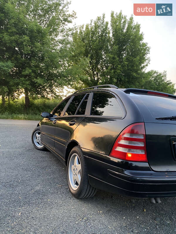 Універсал Mercedes-Benz C-Class 2002 в Луцьку
