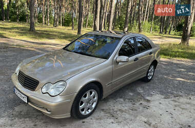 Седан Mercedes-Benz C-Class 2005 в 