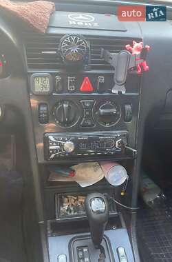Универсал Mercedes-Benz C-Class 1998 в 