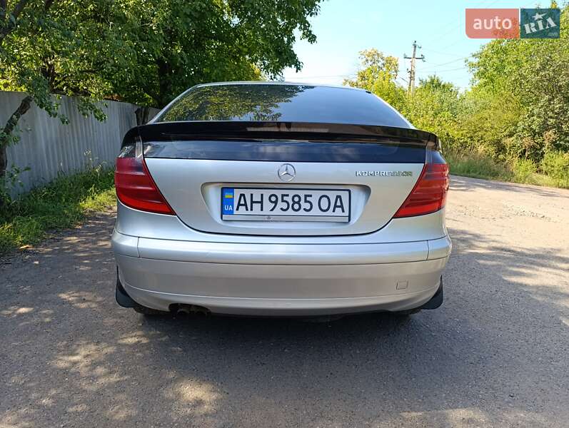 Купе Mercedes-Benz C-Class 2003 в Славянске