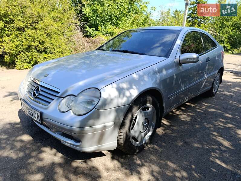 Купе Mercedes-Benz C-Class 2003 в Славянске