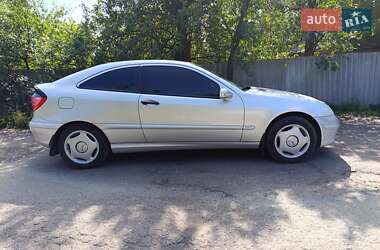 Купе Mercedes-Benz C-Class 2003 в 