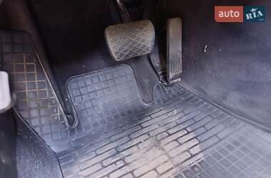 Купе Mercedes-Benz C-Class 2003 в 