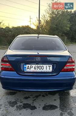 Седан Mercedes-Benz C-Class 2004 в 