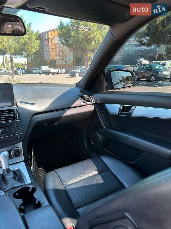 Седан Mercedes-Benz C-Class 2007 в Одессе