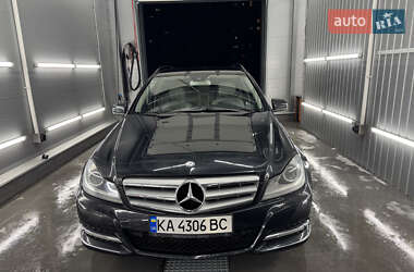 Універсал Mercedes-Benz C-Class 2012 в Києві