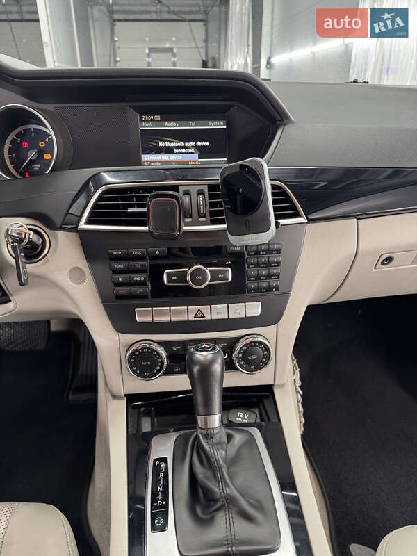 Универсал Mercedes-Benz C-Class 2012 в Киеве