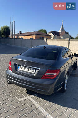 Купе Mercedes-Benz C-Class 2011 в 