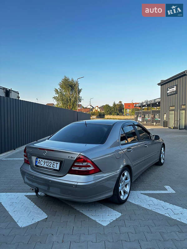 Седан Mercedes-Benz C-Class 2006 в Луцке