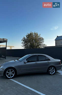 Седан Mercedes-Benz C-Class 2006 в 