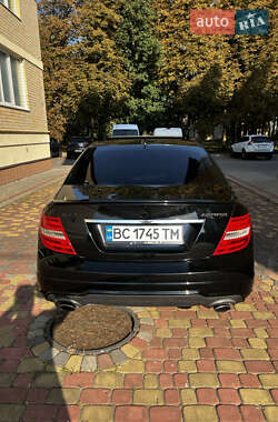 Седан Mercedes-Benz C-Class 2011 в 