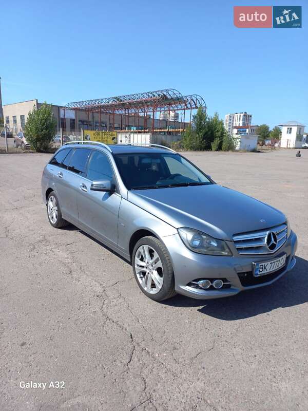 Mercedes-Benz C-Class 2012