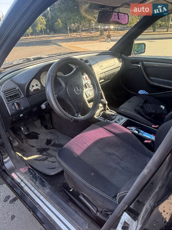 Седан Mercedes-Benz C-Class 1998 в Южном