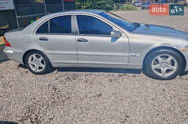 Седан Mercedes-Benz C-Class 2003 в Броварах