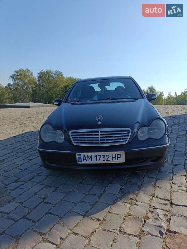 Седан Mercedes-Benz C-Class 2000 в Барановке