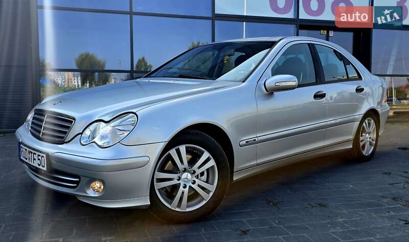 Седан Mercedes-Benz C-Class 2005 в Ивано-Франковске