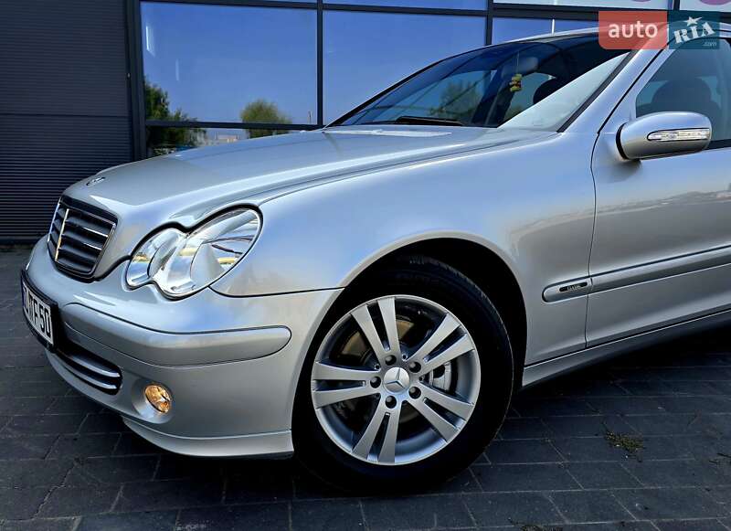 Седан Mercedes-Benz C-Class 2005 в Ивано-Франковске