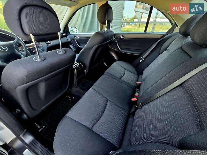 Седан Mercedes-Benz C-Class 2005 в Ивано-Франковске