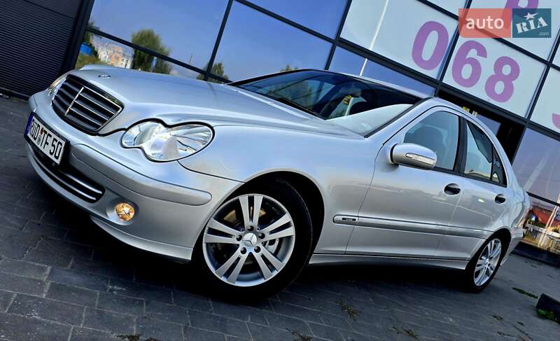 Седан Mercedes-Benz C-Class 2005 в Ивано-Франковске