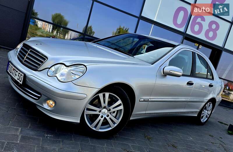 Седан Mercedes-Benz C-Class 2005 в Ивано-Франковске