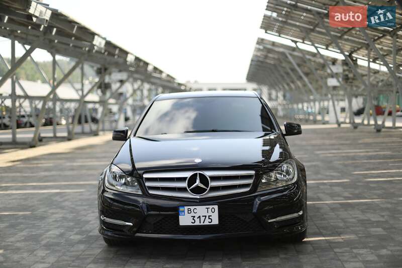 Седан Mercedes-Benz C-Class 2012 в Винниках