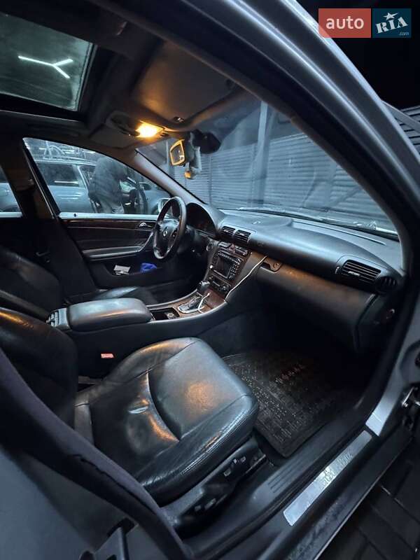 Седан Mercedes-Benz C-Class 2001 в Черкасах фото 3 Седан Mercedes-Benz C-Class 2001 в Черкасах
