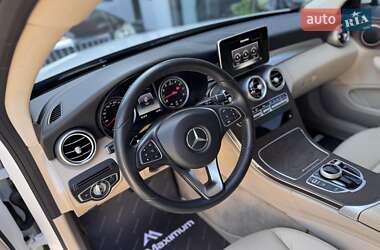 Купе Mercedes-Benz C-Class 2016 в 