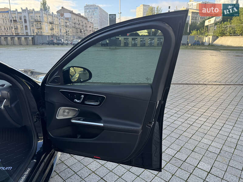 Седан Mercedes-Benz C-Class 2023 в Києві фото 22 Седан Mercedes-Benz C-Class 2023 в Києві