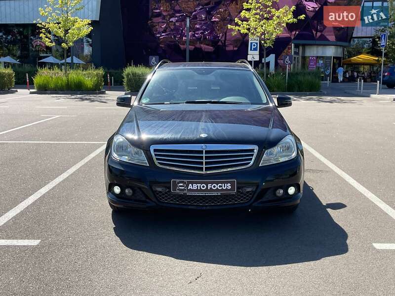 Универсал Mercedes-Benz C-Class 2013 в Киеве фото 2 Универсал Mercedes-Benz C-Class 2013 в Киеве