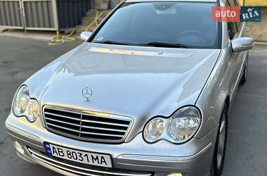 Універсал Mercedes-Benz C-Class 2004 в 