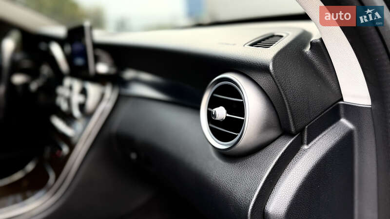 Седан Mercedes-Benz C-Class 2015 в Запорожье