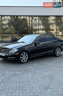 Седан Mercedes-Benz C-Class 2013 в Дніпрі