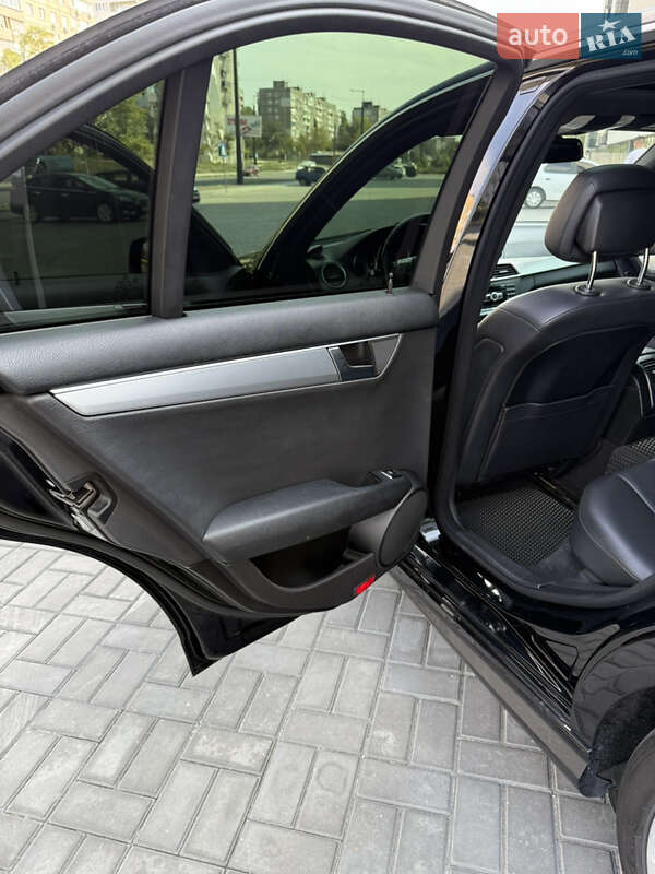 Седан Mercedes-Benz C-Class 2013 в Дніпрі фото 11 Седан Mercedes-Benz C-Class 2013 в Дніпрі