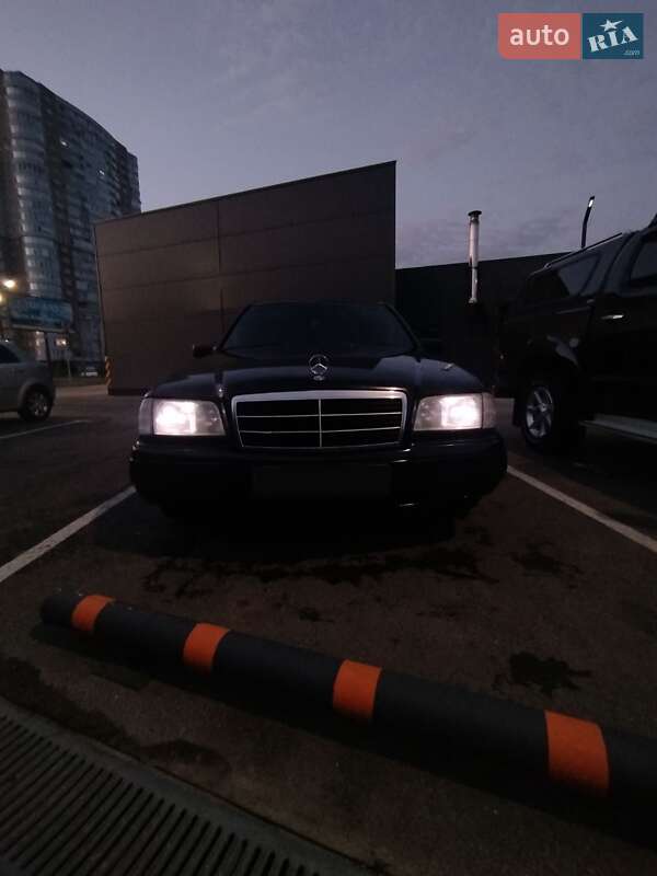 Седан Mercedes-Benz C-Class 1997 в 