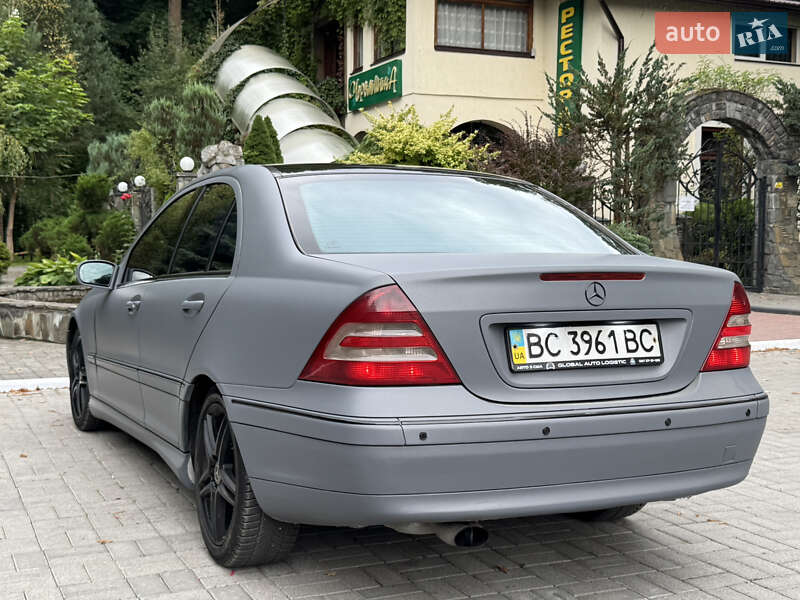 Седан Mercedes-Benz C-Class 2005 в Дрогобичі