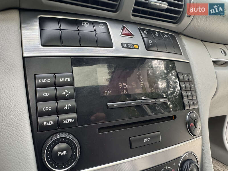 Седан Mercedes-Benz C-Class 2005 в Дрогобичі