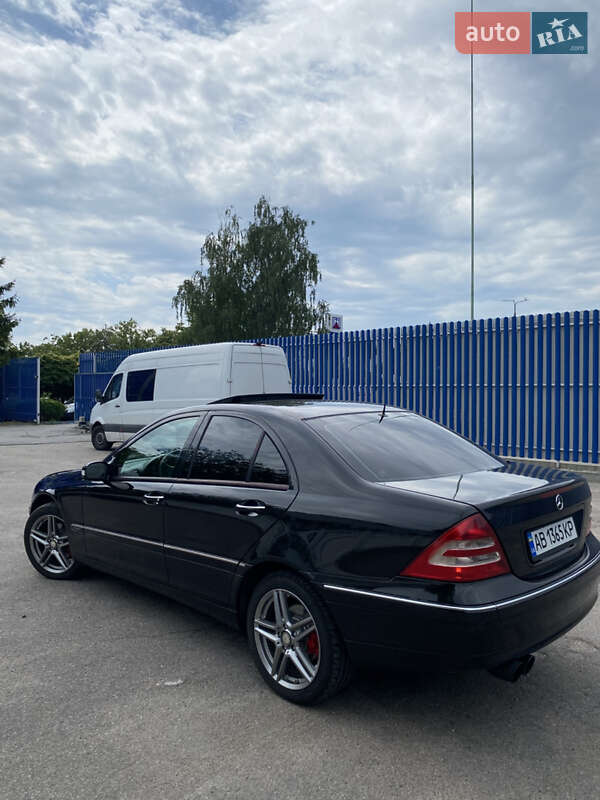 Седан Mercedes-Benz C-Class 2003 в Вінниці