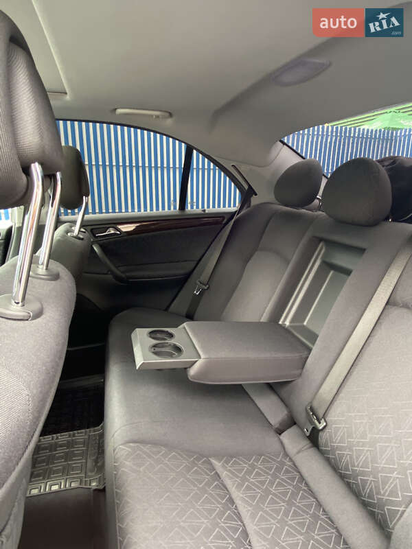 Седан Mercedes-Benz C-Class 2003 в Вінниці