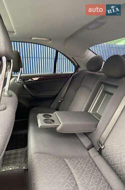 Седан Mercedes-Benz C-Class 2003 в 