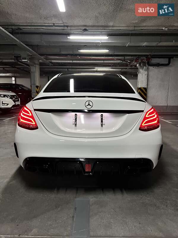 Седан Mercedes-Benz C-Class 2015 в Киеве