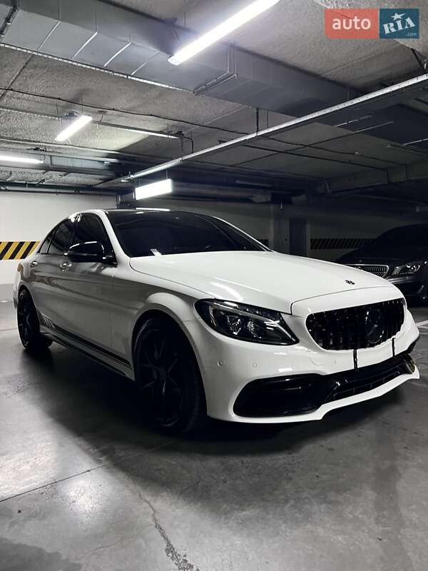 Седан Mercedes-Benz C-Class 2015 в Киеве