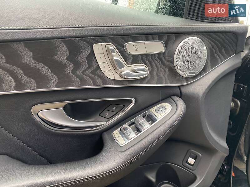 Седан Mercedes-Benz C-Class 2014 в Львове