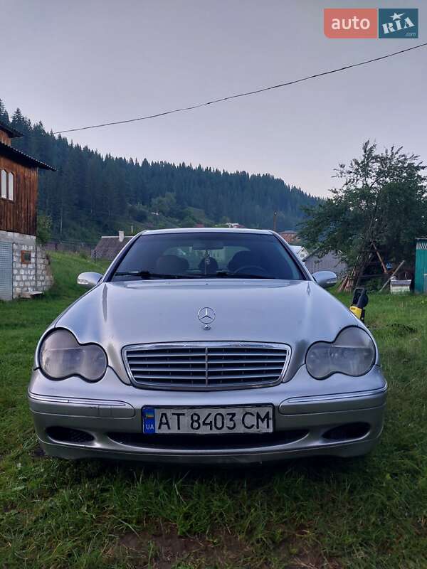 Седан Mercedes-Benz C-Class 2000 в Ивано-Франковске