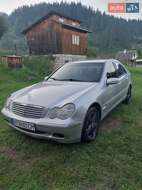 Седан Mercedes-Benz C-Class 2000 в Ивано-Франковске
