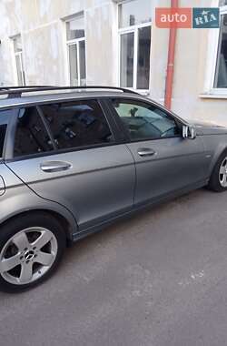 Універсал Mercedes-Benz C-Class 2010 в Львові