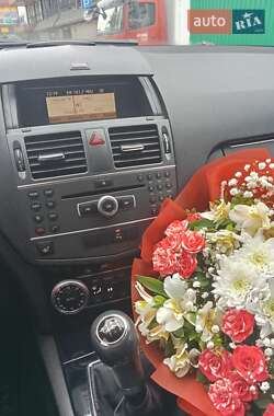 Универсал Mercedes-Benz C-Class 2010 в 